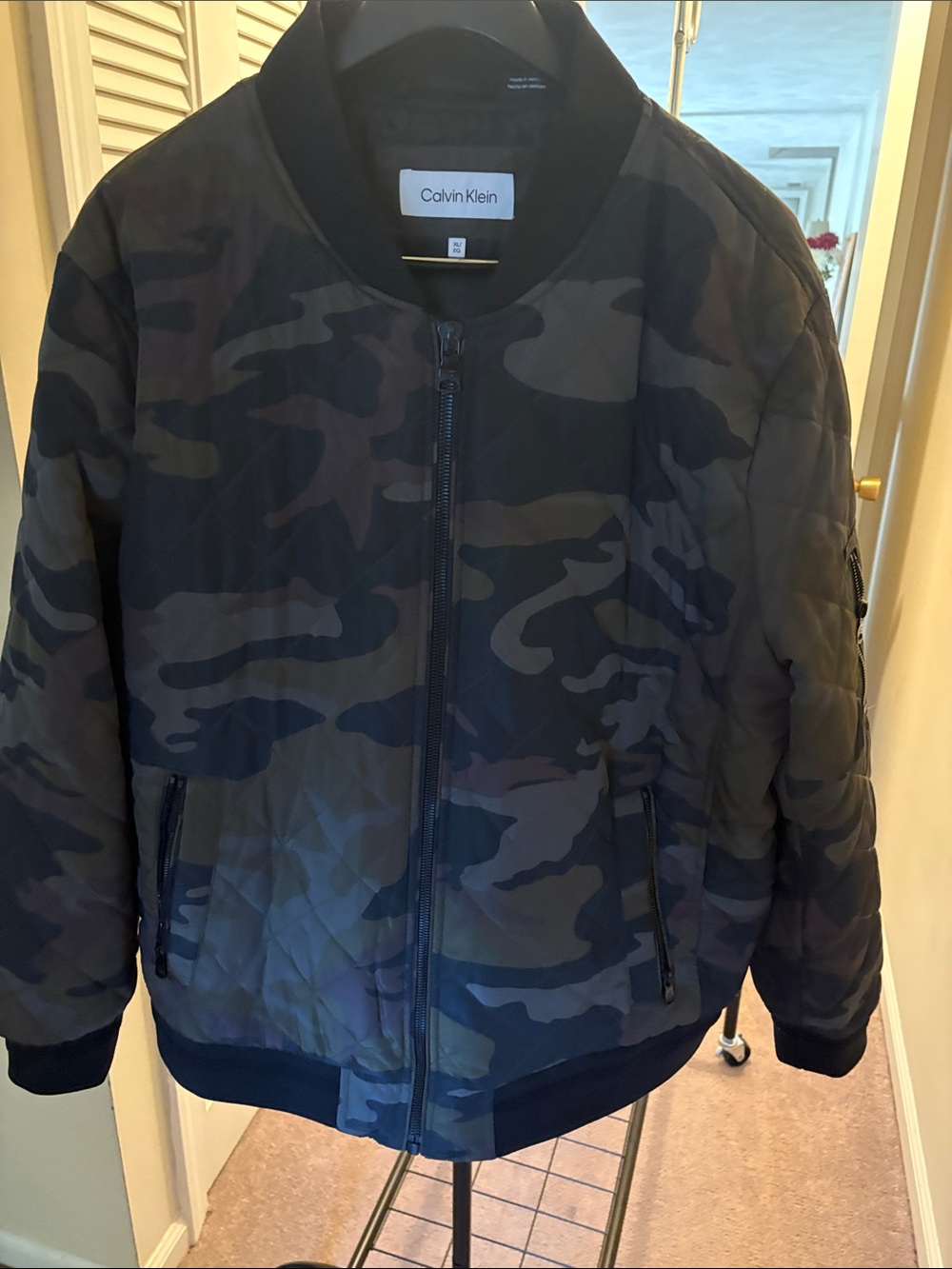 Calvin Klein Men’s Camouflage Bomber Jacket - Green/Black